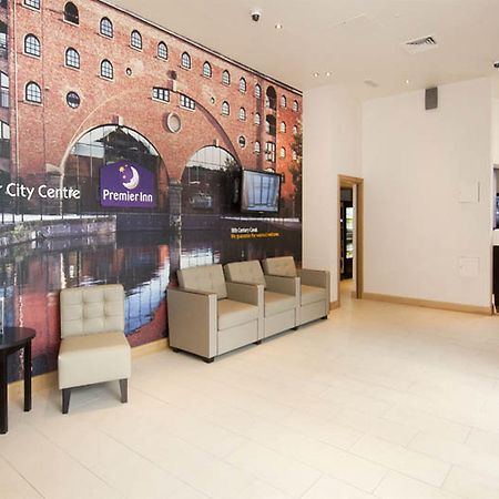 Premier Inn Manchester City Exterior foto